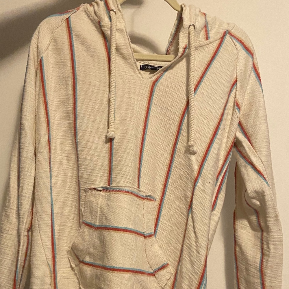 Beachy pull over